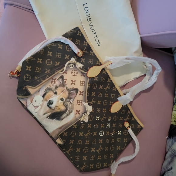 Louis Vuitton Handbags - 2day SALE🎁 Louis Vuitton Brown Monogram Tote with Dog Print